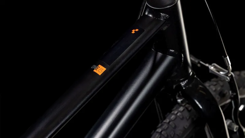 Cube Numove 160 in Black / Orange-2